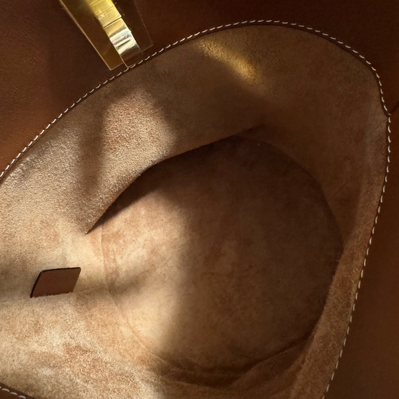 Celine Teen Bucket Bag - Picture 14 of 15